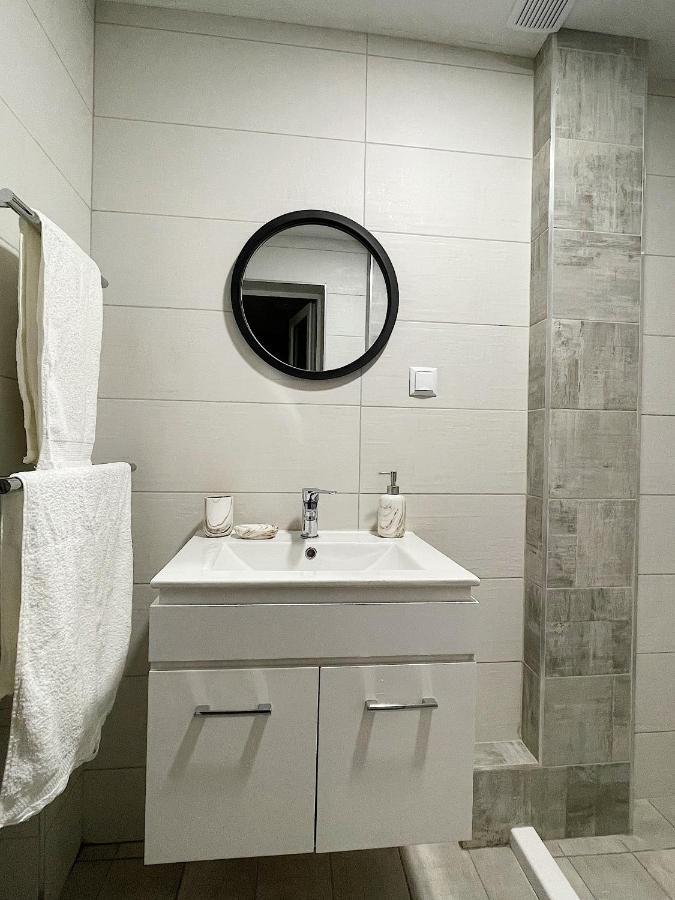 Fenix 2 Bedroom Apartment Varna Center Exterior photo