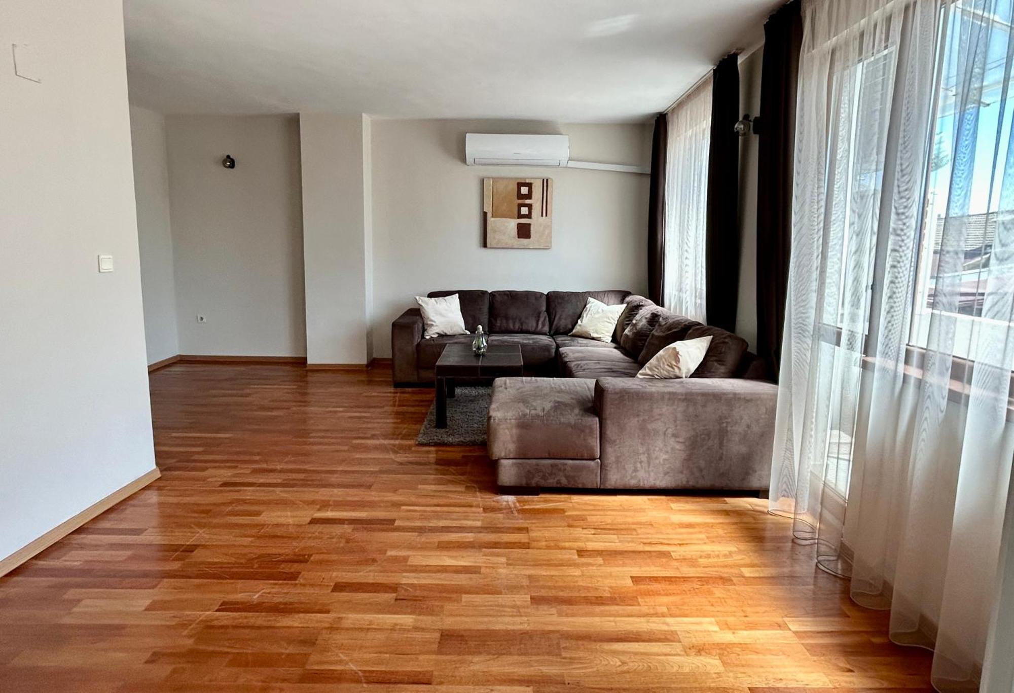 Fenix 2 Bedroom Apartment Varna Center Exterior photo